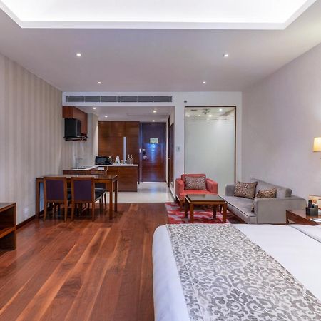 Pride Plaza Hotel, Calcutta Extérieur photo Suite room at The Park, New Delhi
