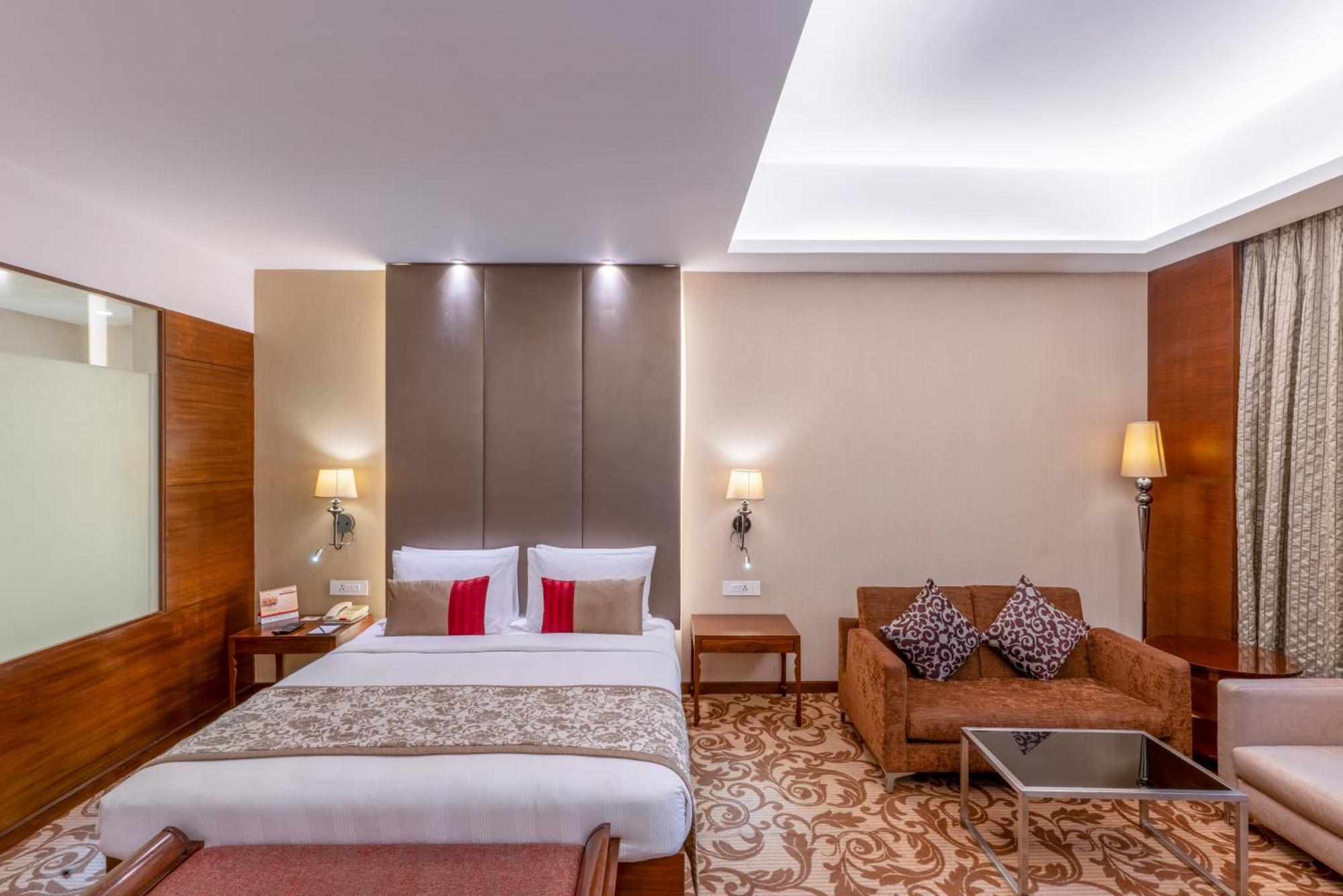 Pride Plaza Hotel, Calcutta Extérieur photo Suite room at The Oberoi, Mumbai