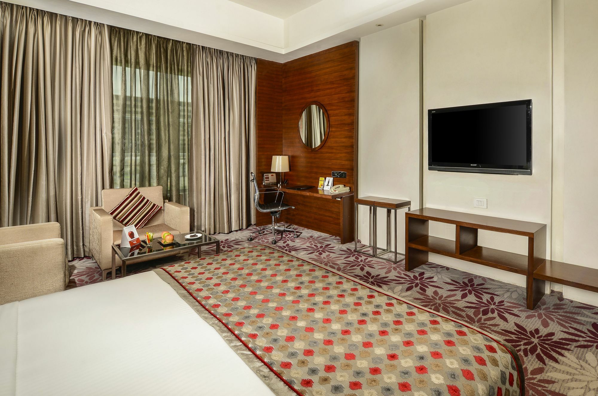 Pride Plaza Hotel, Calcutta Extérieur photo A suite at the Taj Bengal