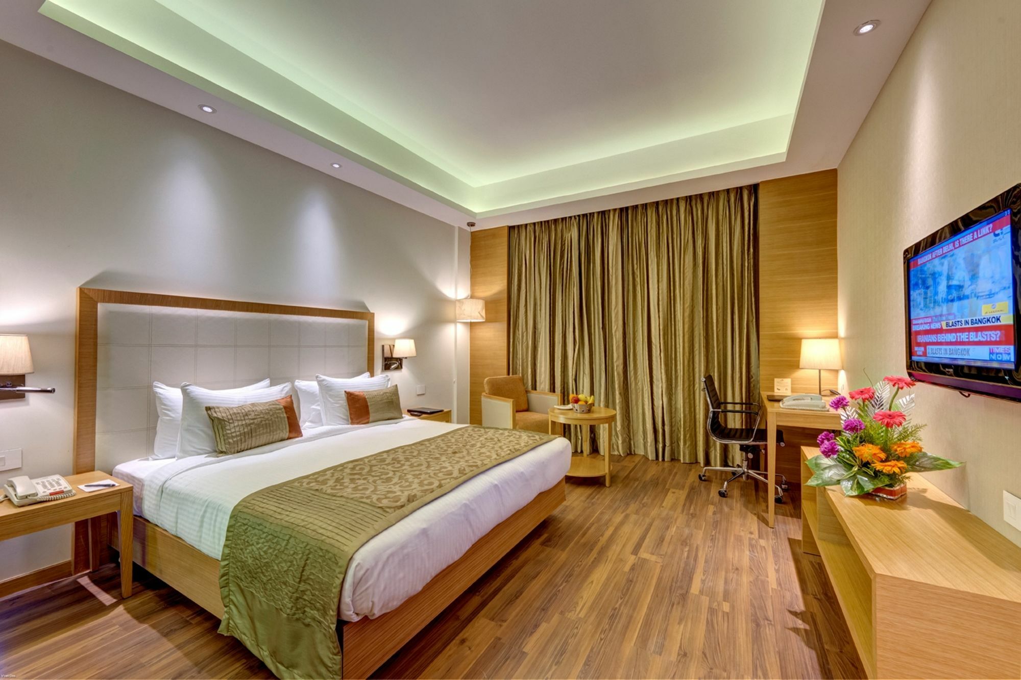 Pride Plaza Hotel, Calcutta Extérieur photo Deluxe Room